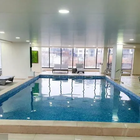 Luxury Mamaia Nord - 3 Piscine Exterioare Sauna Jacuzzi Prima Linie La Mare *