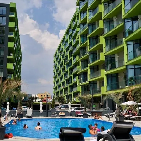 Luxury Mamaia Nord - 3 Piscine Exterioare Sauna Jacuzzi Prima Linie La Mare