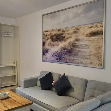 公寓 Luxury Mamaia Nord - 3 Piscine Exterioare Sauna Jacuzzi Prima Linie La Mare 那沃达利