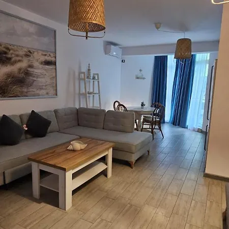 Apartment Luxury Mamaia Nord - 3 Piscine Exterioare Sauna Jacuzzi Prima Linie La Mare