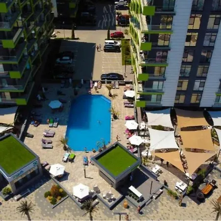 Apartment Luxury Mamaia Nord - 3 Piscine Exterioare Sauna Jacuzzi Prima Linie La Mare Năvodari